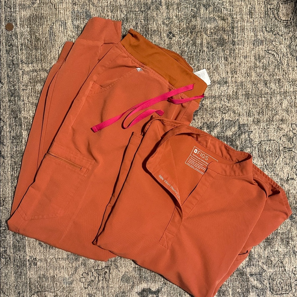 Figs scrubs set